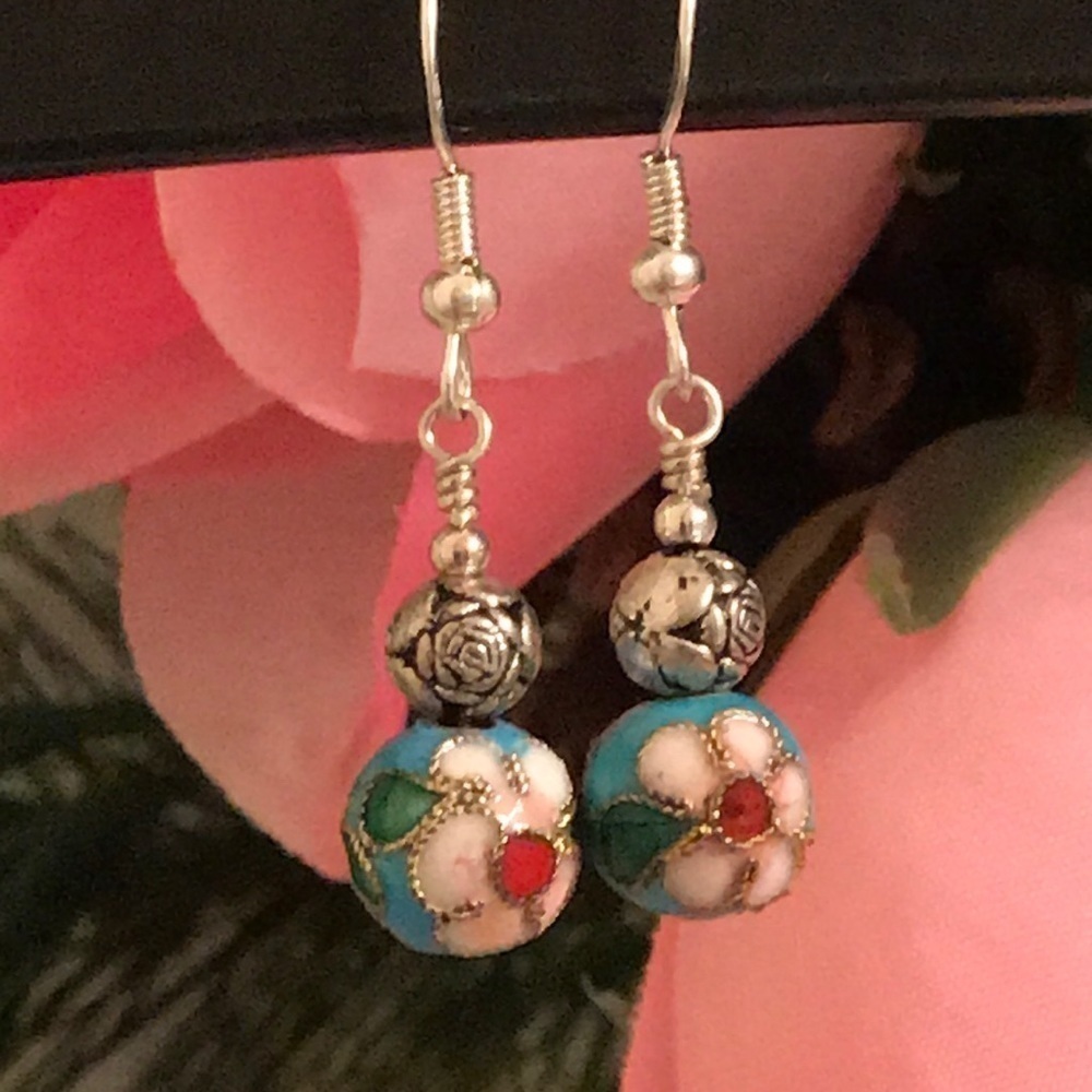 🔥ON SALE🔥3/$30🔥 💖 LA Design💖Handmade Earrings